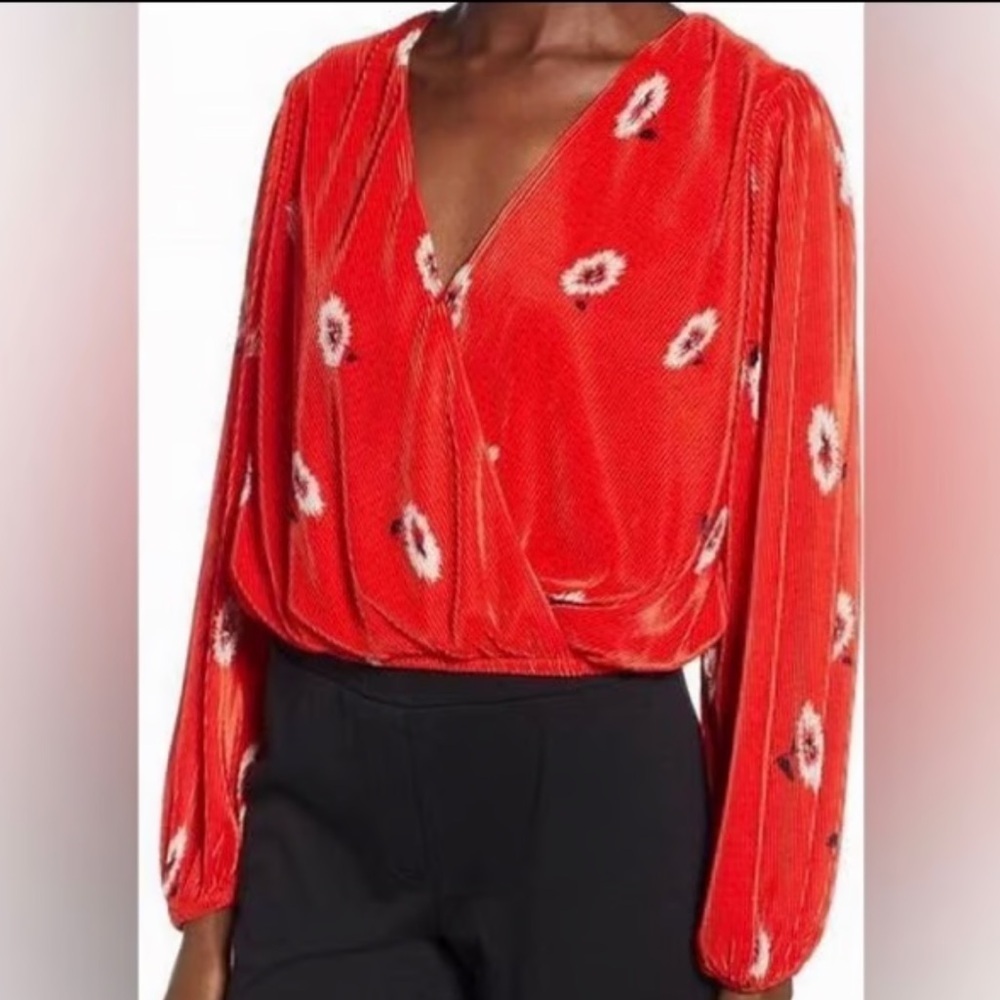 ASTR V Neck Pleated Long Sleeve Surplice Top Blouse Red Floral Elastic Bottom XS